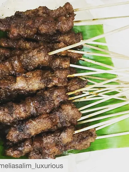 Another great shot of our satay from a happy customer! We serve them on a banana leaf for that authentic Indonesian street food feel.
