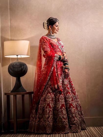 Surbhi Arora - Professional Makeup Course Timeless Bridal Looks (Red & Traditional) photo 34