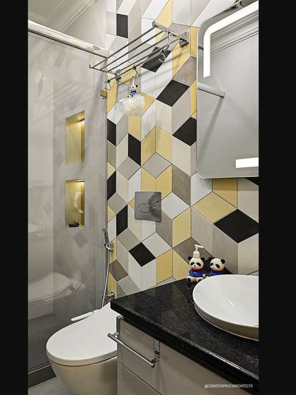 Welcoming Entrances & Unique Details photo 4