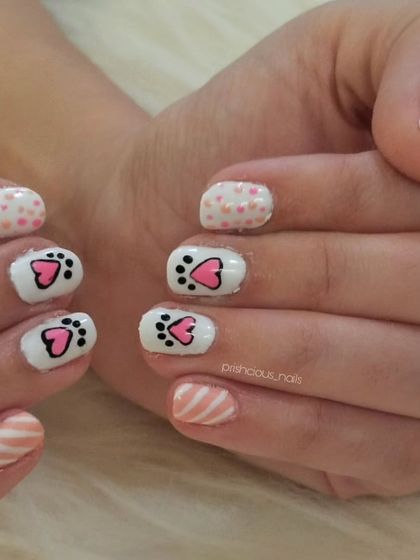 Detailed Hand-Painted Designs photo 31