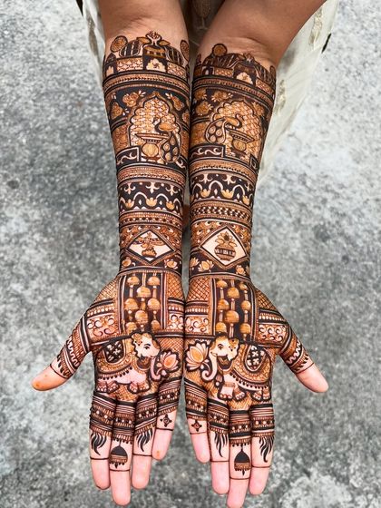 The full two-arm view of this customized design, showcasing its perfect symmetry and the mesmerizing effect of the intricate patterns.