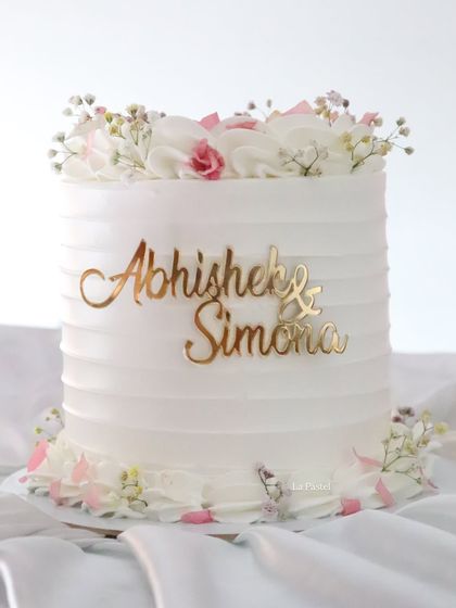 Wedding & Engagement Cakes photo 19