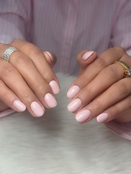 Another shot of the classic pink manicure.
