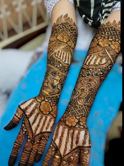 Hajira Mehendi Artist - Mehndi Artist Services Intricate Bridal & Sangeet Designs photo 42