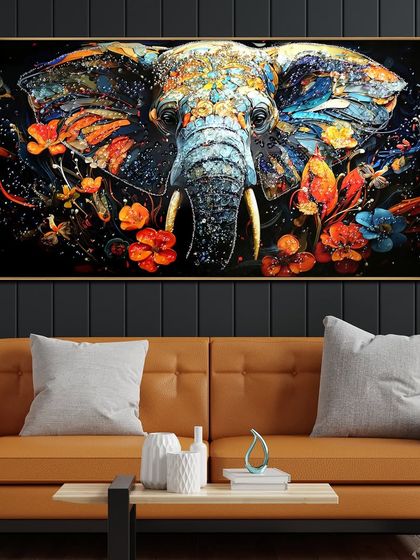This crystal glass painting of an elephant is full of radiance and color. The abstract, mosaic-like details combined with sparkling crystals create a piece that feels both powerful and artistic, representing wisdom and strength.