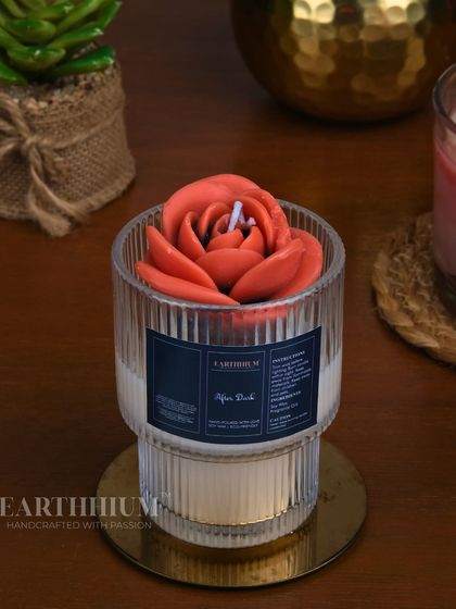Floral Blooms: Candles in Jars, Tins & Pots photo 12