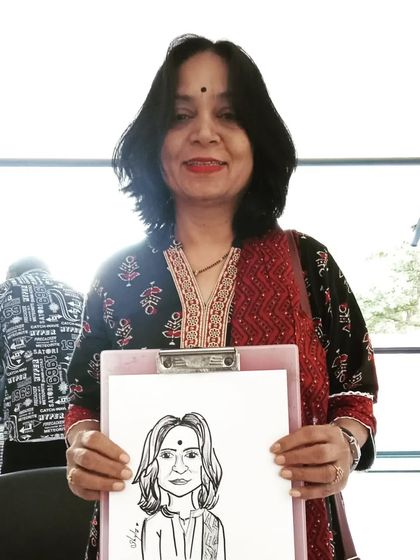 Happy faces are my business. This lady's warm smile made my day.