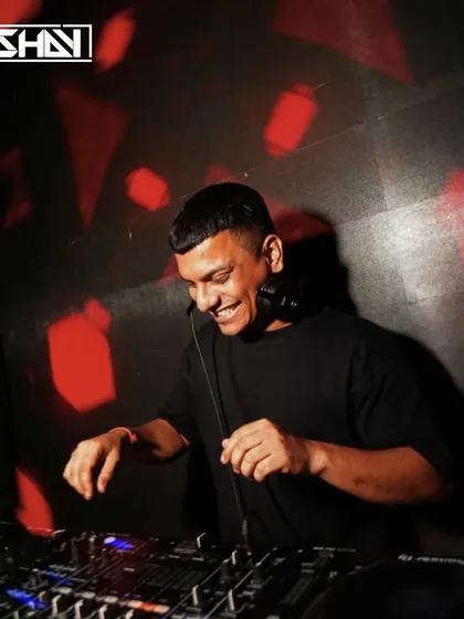 That moment when the beat drops and the whole crowd feels it. This is what I live for, reading the room and keeping the energy high all night long.