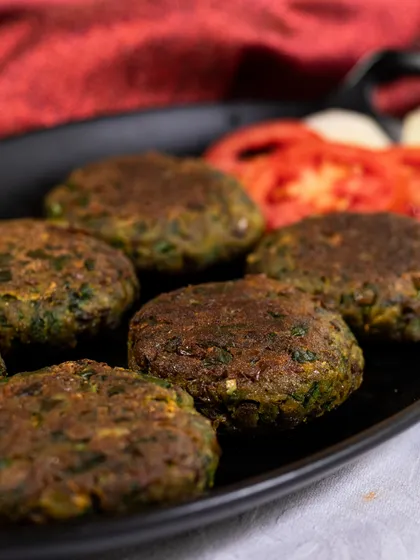 Looking for a healthy yet delicious snack? Our Masoor Palak Tikki is crispy and flavorful, made with protein-rich lentils and nutrient-dense spinach.