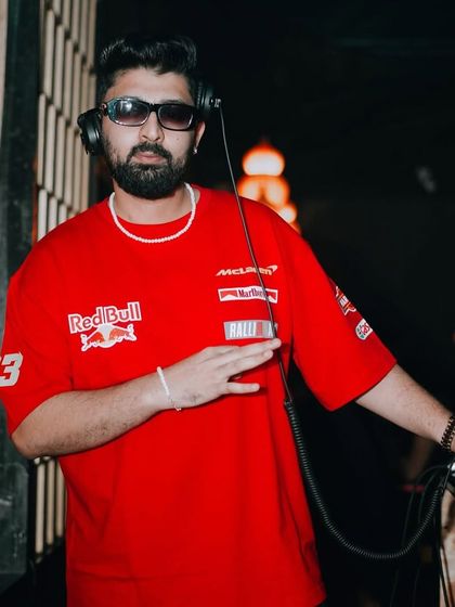 In my Red Bull racing shirt, ready to bring some speed and energy to the Saturday night set at Badmaash.
