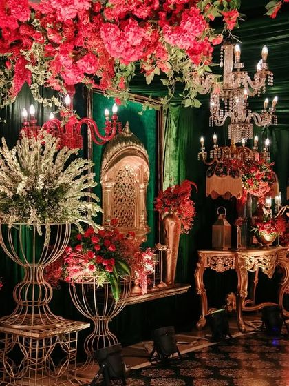 Royal Sanctuaries: Grand Wedding Mandaps & Receptions photo 9