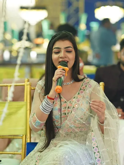 The feeling of singing sacred verses during the pheras is indescribable. It's a powerful exchange of energy, where music, devotion, and blessings come together.