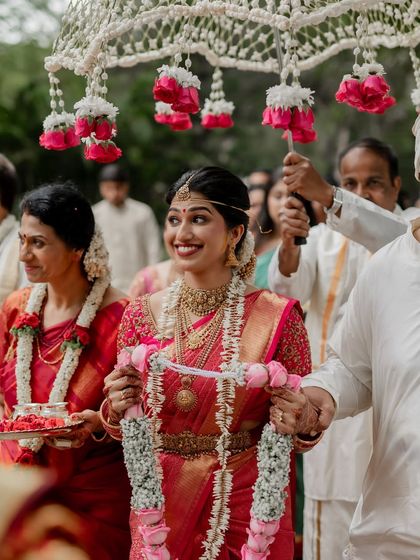 Journeys By Vivek - Wedding Photography The Wedding Ceremony: Sacred Vows photo 7