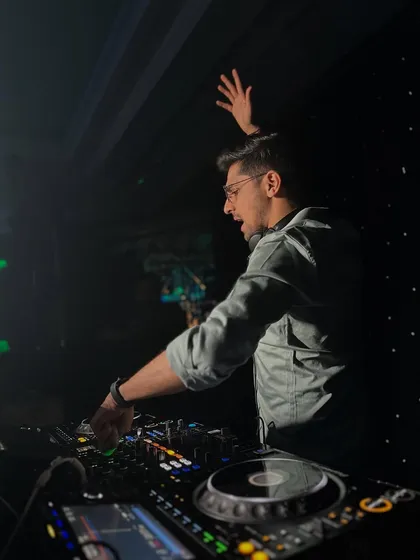 Another shot capturing the vibe of a busy year. The passion for music makes the hectic travel schedule worth it.