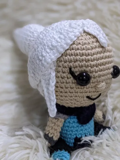 A side view of the Jett doll.