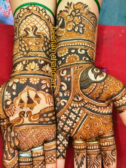 Another angle of the heavy bridal mehandi, showing the beautiful symmetry and the richness of the patterns.