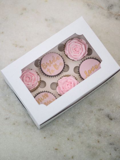 Faraway Feast - Gourmet Cupcakes & Arrangements Custom Themed Treats photo 3