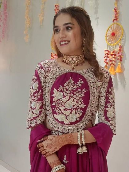 A closer look at the client's festive attire. The choker sits perfectly and adds a touch of royalty to her look.