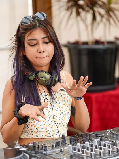 Rash - Bollywood & Commercial DJ Sundowners & Daytime Parties photo 10