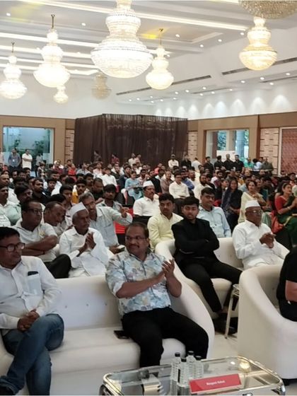 A full house of Honda dealers completely engrossed in the live sand art show. It's always a thrill to see the audience captivated by the story unfolding on screen.