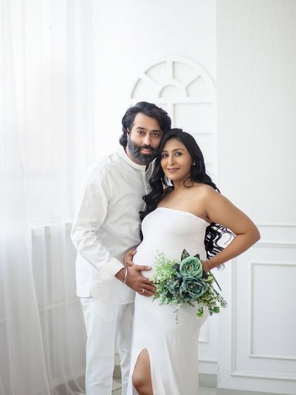 The Studio Glow: Maternity Portraits photo 17