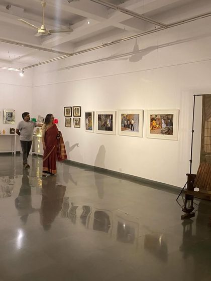 A wide shot of Ina Puri's visit to the 'Southern Stars' exhibition.