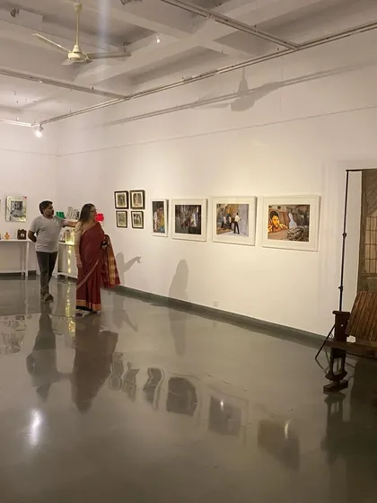 A wide shot of Ina Puri's visit to the 'Southern Stars' exhibition.