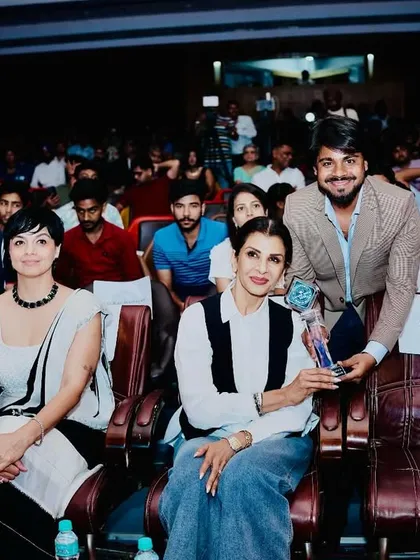 It was an honor to meet the wonderful and legendary Bollywood actress, Mrs. Anita Raj. Moments like these motivate me to keep working hard and pushing my students to achieve their dreams.