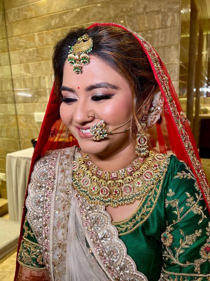 Classic Red & Pink Bridal Looks photo 52