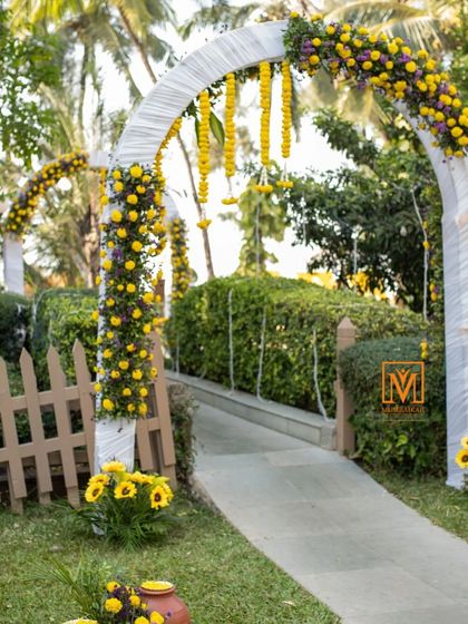 Vibrant Haldi & Mehendi Functions photo 9