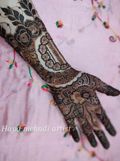 Intricate Bridal Hands photo 69
