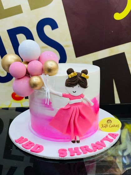 Elegant & Celebration Cakes photo 11