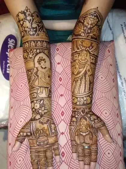 A unique bridal mehndi featuring portraits of deities like Lord Krishna and Shrinathji alongside a portrait of the bride. This design blends spiritual devotion with bridal artistry.