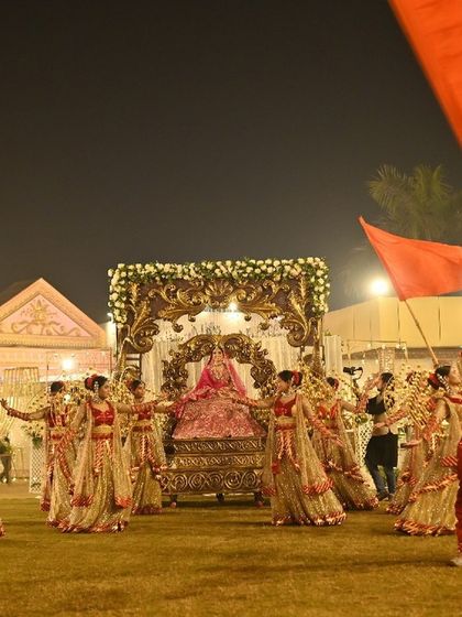 Grand Entrances: The First Impression photo 45