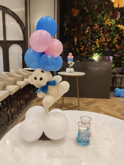 Another view of our adorable teddy bear table centerpiece. The combination of pink and blue balloons makes it a versatile decoration for a gender-neutral or gender-reveal-themed baby shower.