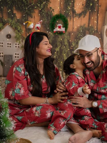 Holiday Magic: Festive Mini Sessions photo 19