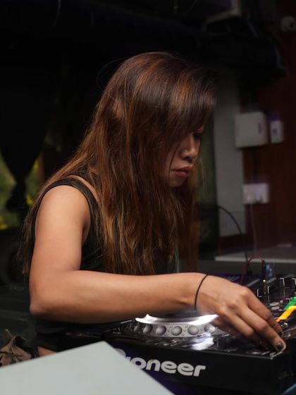 Rash - Bollywood & Commercial DJ High-Energy Club Nights photo 20