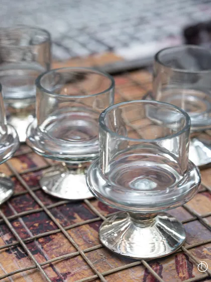 The true test of genius is to replicate beauty in a variety of forms. Here, you see the uncolored glass vessels for my Sundance Aura collection, ready to be transformed into a bouquet of opulent options for every occasion.