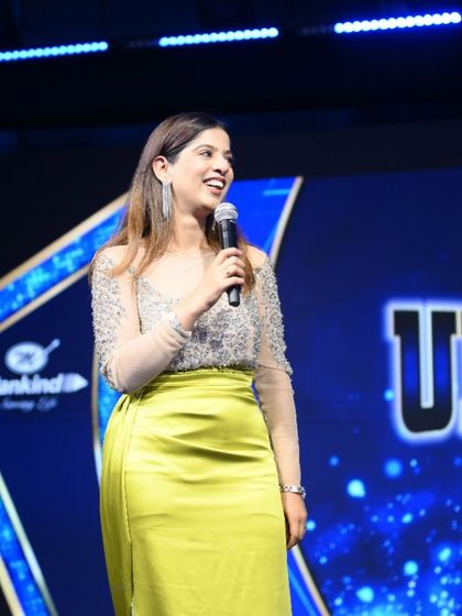 A smiling moment on stage for Mankind Pharma. It was a pleasure to co-host this event and bring great energy to the stage.