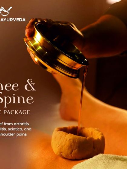 Our Knee and Spine Care Package provides relief from arthritis, spondylitis, sciatica, and frozen shoulder pains. This image shows a Vasti treatment, a core component of our pain management protocol.