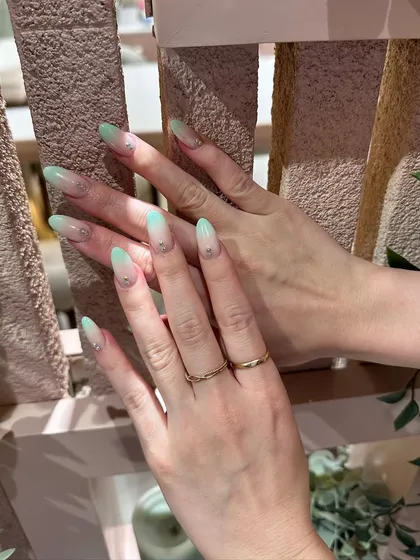 A full view of the mint ombré set, accented with tiny rhinestones for just a hint of glamour.