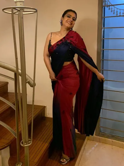 Styling the iconic Kajol was a dream. We chose this beautiful dual-tone Shivanand & Narresh saree with a contemporary embellished strap, creating a look that is both graceful and modern.