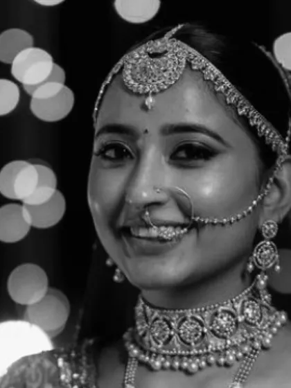 Here is one of our beautiful brides, Chandrika, on her wedding day. This image captures the joy and confidence that comes from wearing jewellery that feels truly personal and perfectly complements the moment.