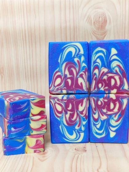 A different arrangement of the rainbow drop swirl soaps.