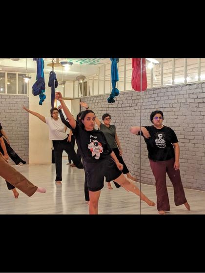 Flux School of Arts - Dance Classes Contemporary for Beginners photo 11