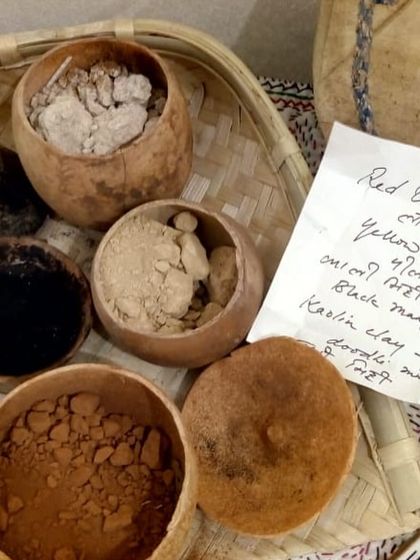 These are the natural pigments used in Sohrai and Khovar art, including red and yellow ochre, kaolin clay, and black manganese. Using these earthy materials connects us directly to the ancient traditions of tribal painting.