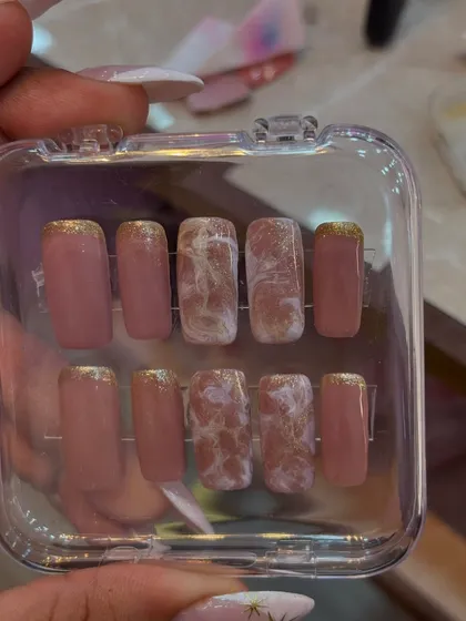 A beautiful rose gold marble set created during one of my press-on nail workshops. I'm so proud of what my students create.
