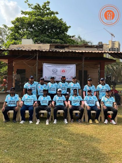 A men's team in blue patterned jerseys ready for their PPL matches.