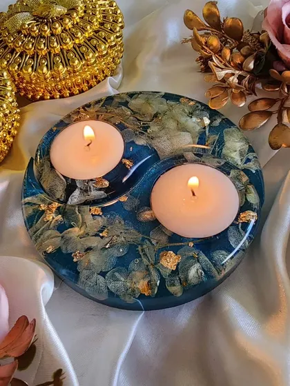 Another view of the tealight holder being shipped to Kolkata.
