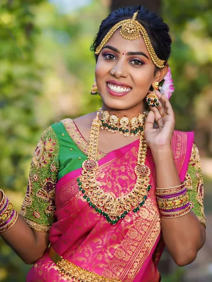 See how our full bridal set comes together. This look features a traditional kemp stone haram and choker, paired with a matching oddiyanam (waist belt) to complete the authentic bridal style.